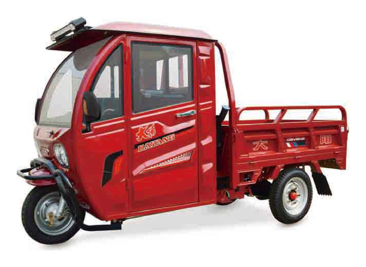 Half-cab cargo tricycle